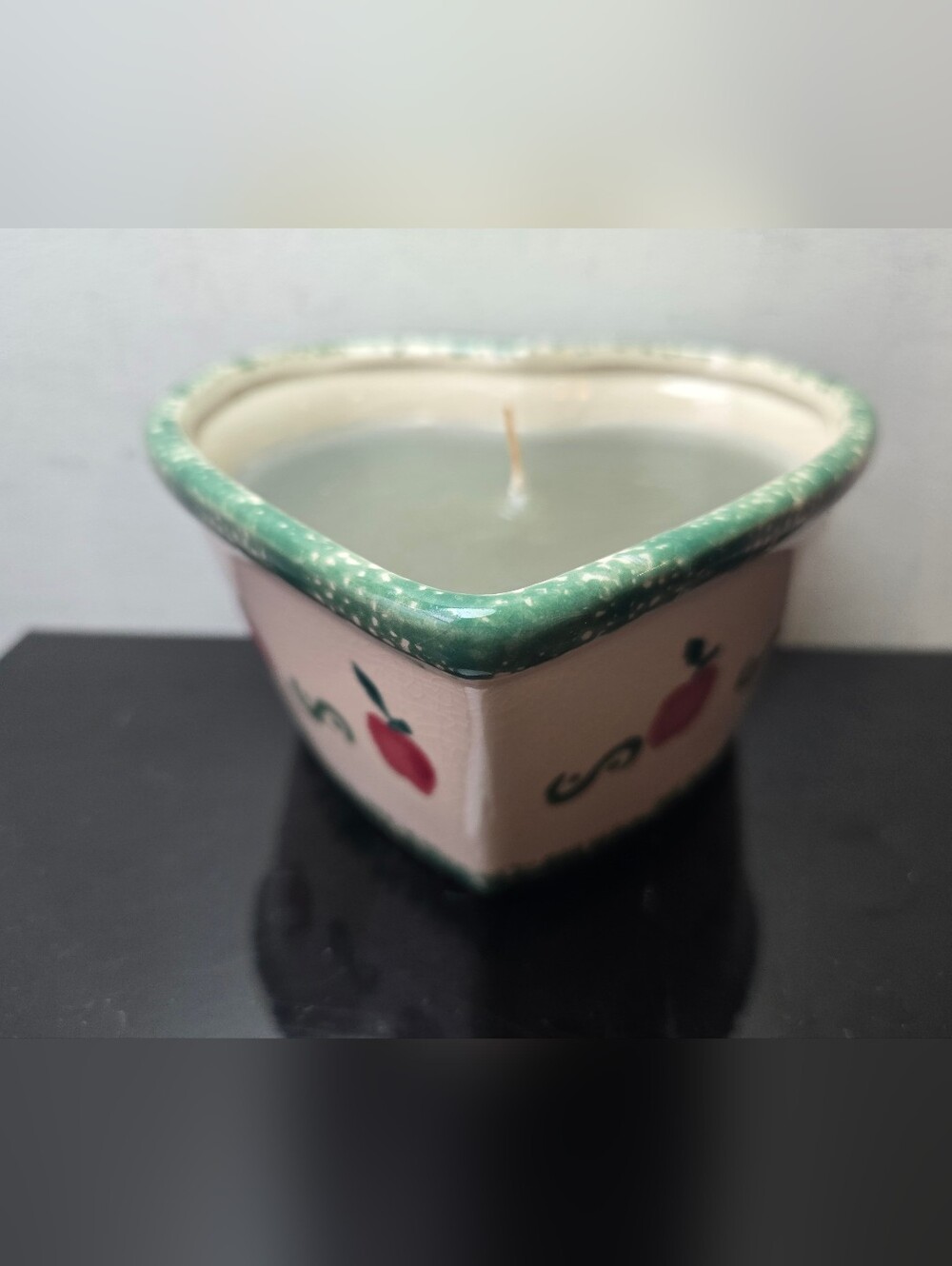 90s Heart Shaped Apple Print Candle Ceramic
